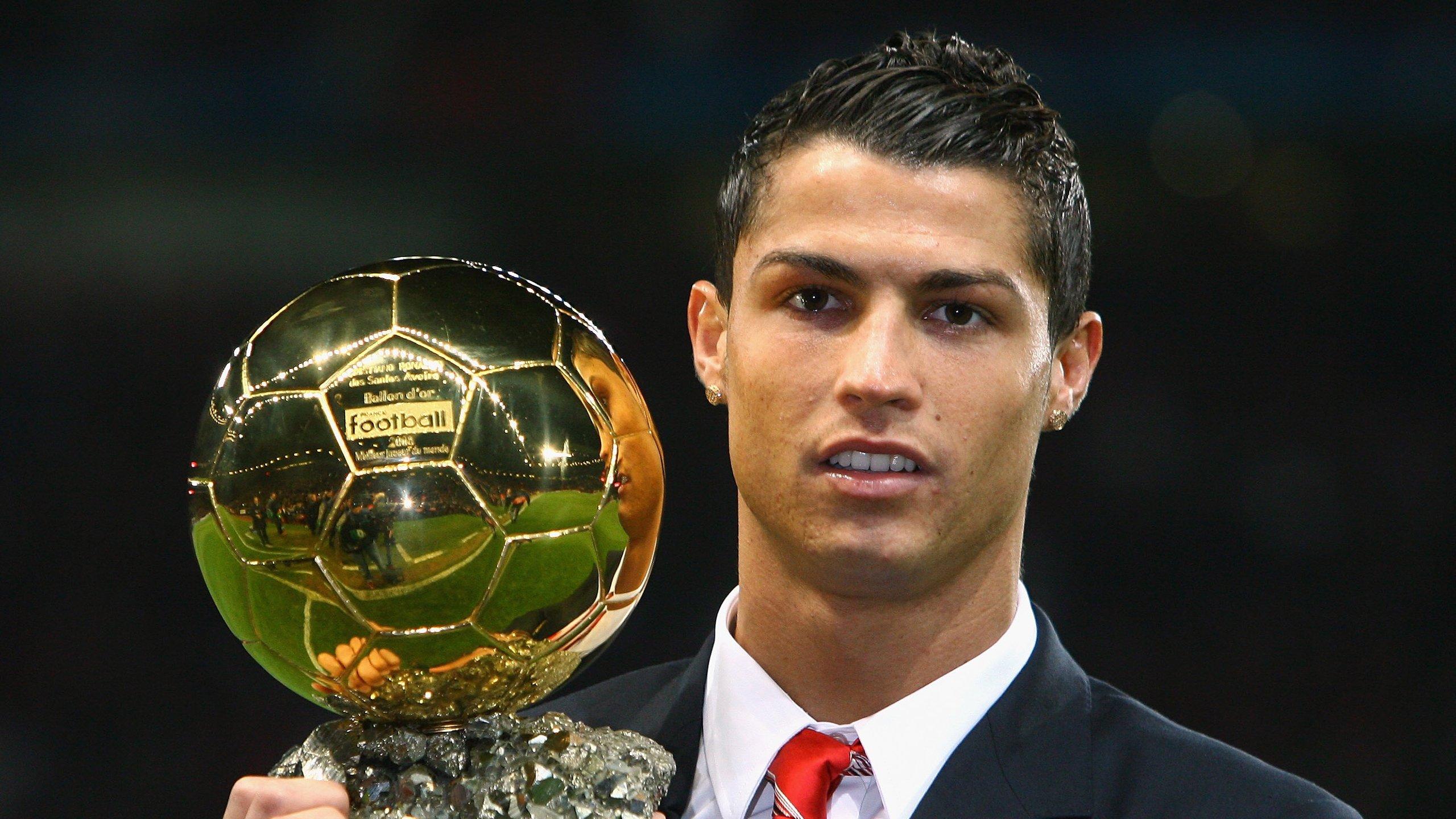 女足金球奖投票风向，卡尔登泰15次居首，邦马蒂12次紧追，新一代中场统治力显现